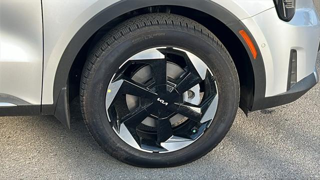 new 2025 Kia Sorento Hybrid car, priced at $48,700