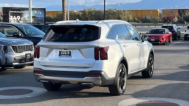new 2025 Kia Sorento Hybrid car, priced at $48,700