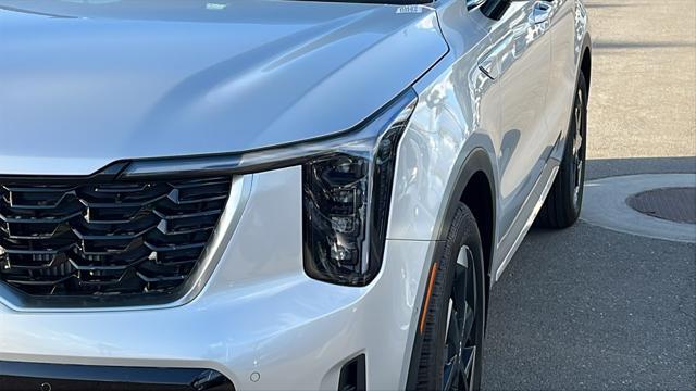 new 2025 Kia Sorento Hybrid car, priced at $48,700