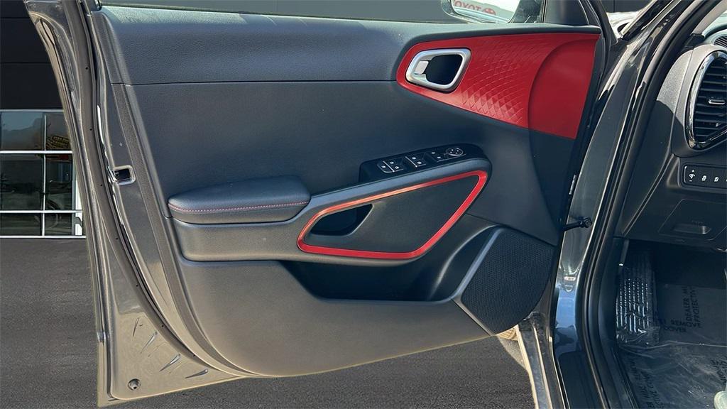 new 2025 Kia Soul car, priced at $25,715