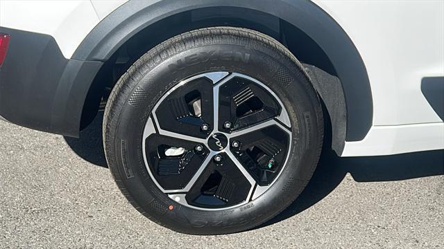 new 2025 Kia Niro car, priced at $29,310