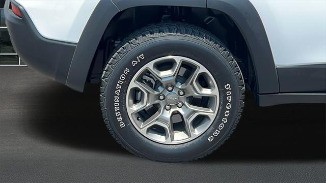 used 2022 Jeep Cherokee car, priced at $23,998
