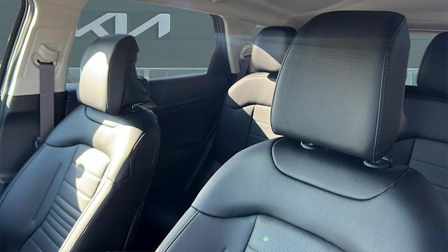 new 2025 Kia Sportage Hybrid car, priced at $39,520