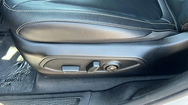used 2022 Jeep Grand Cherokee L car, priced at $33,498