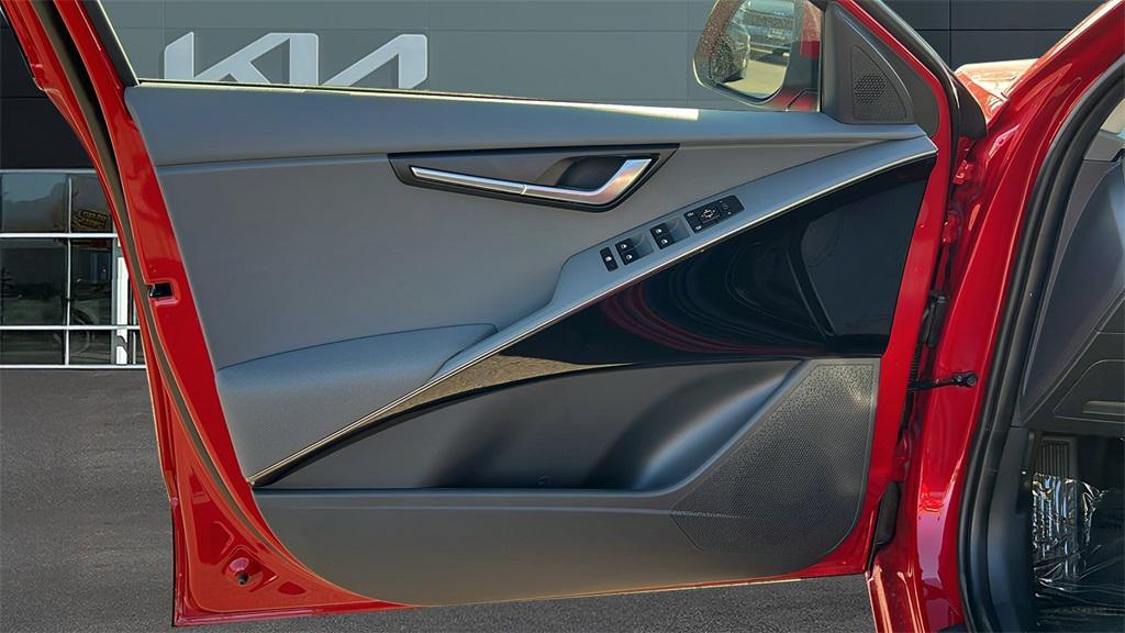 new 2025 Kia Niro car, priced at $31,970