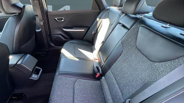 new 2025 Kia K4 car