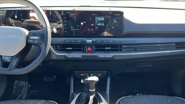 new 2025 Kia K4 car