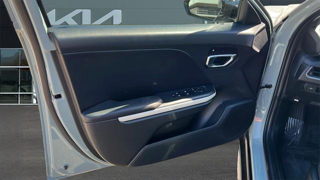 new 2025 Kia K4 car