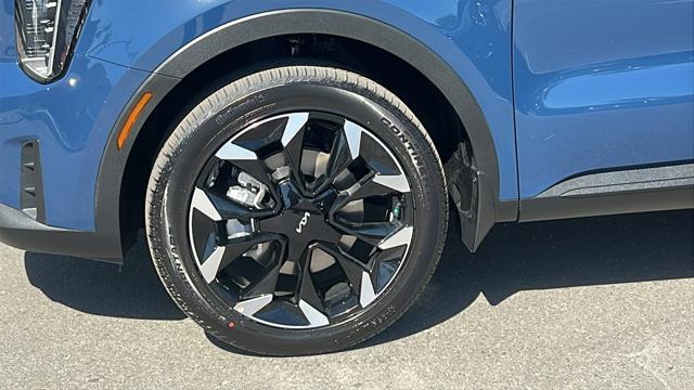 new 2025 Kia Sorento car, priced at $43,205