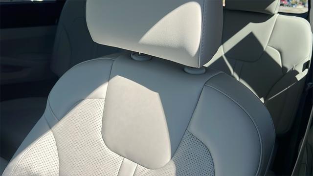 new 2025 Kia Sorento car, priced at $43,205