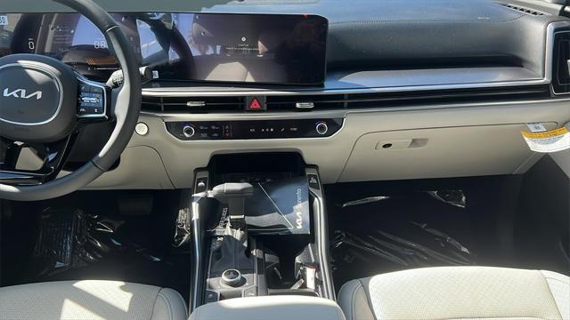 new 2025 Kia Sorento car, priced at $43,205