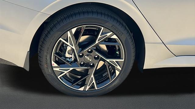new 2025 Kia K5 car