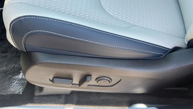 new 2026 Kia Carnival Hybrid car
