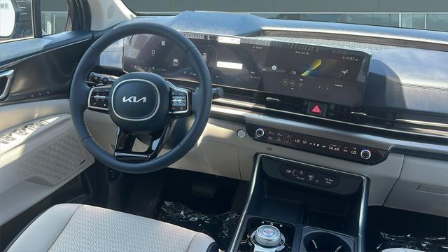 new 2026 Kia Carnival Hybrid car