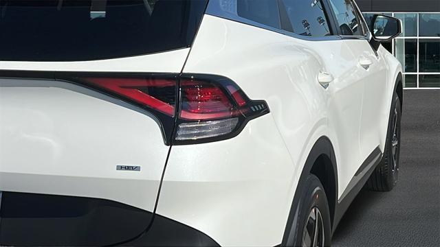 new 2025 Kia Sportage Hybrid car, priced at $30,915