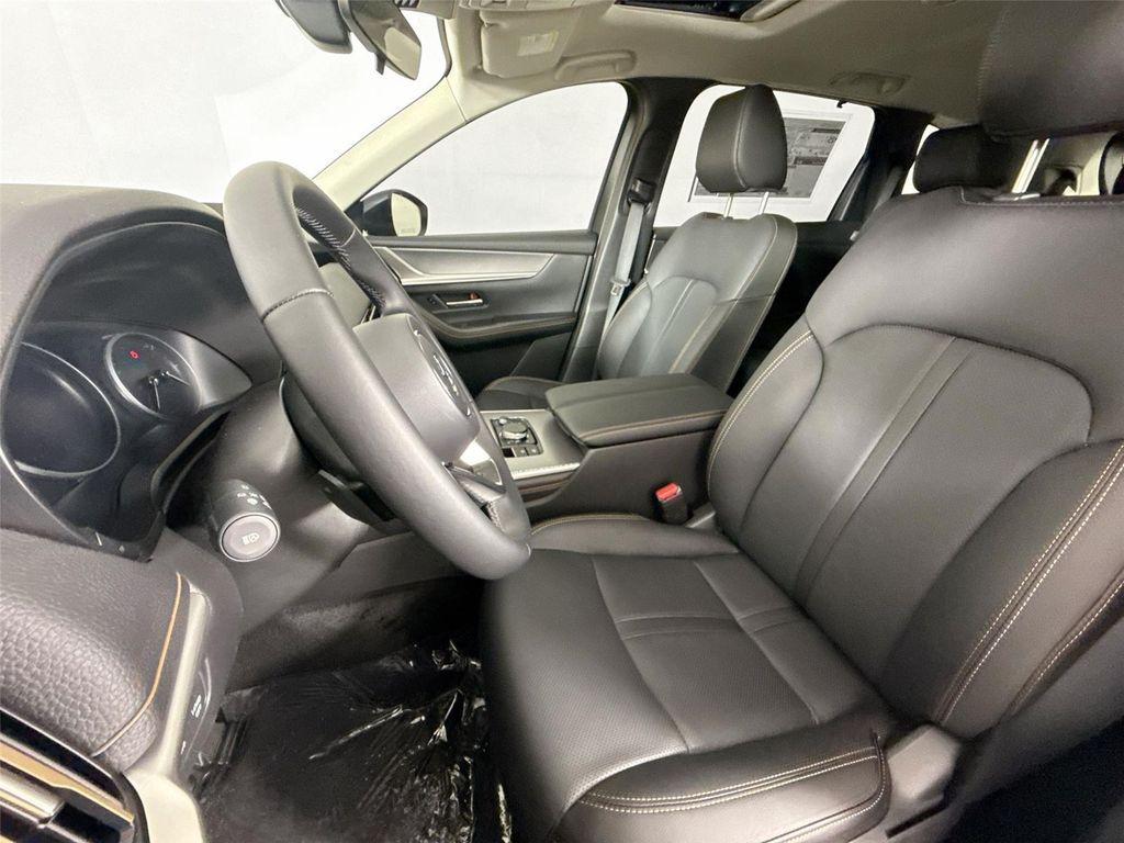 new 2025 Mazda CX-90 car, priced at $40,326