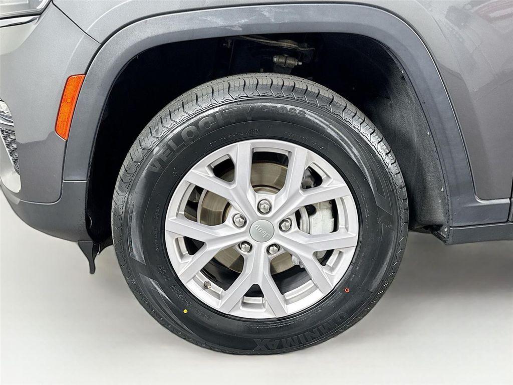 used 2022 Jeep Grand Cherokee car, priced at $26,800