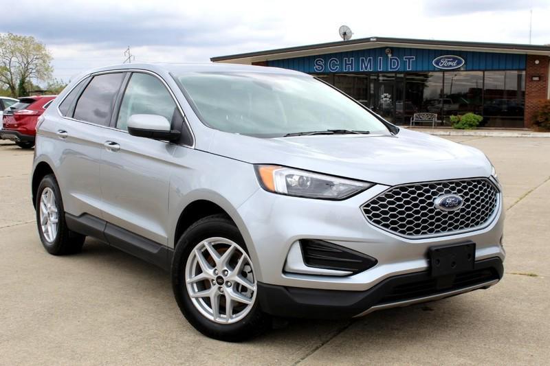 used 2024 Ford Edge car, priced at $27,998