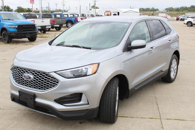 used 2024 Ford Edge car, priced at $27,998