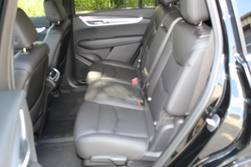 used 2023 Cadillac XT6 car, priced at $37,998