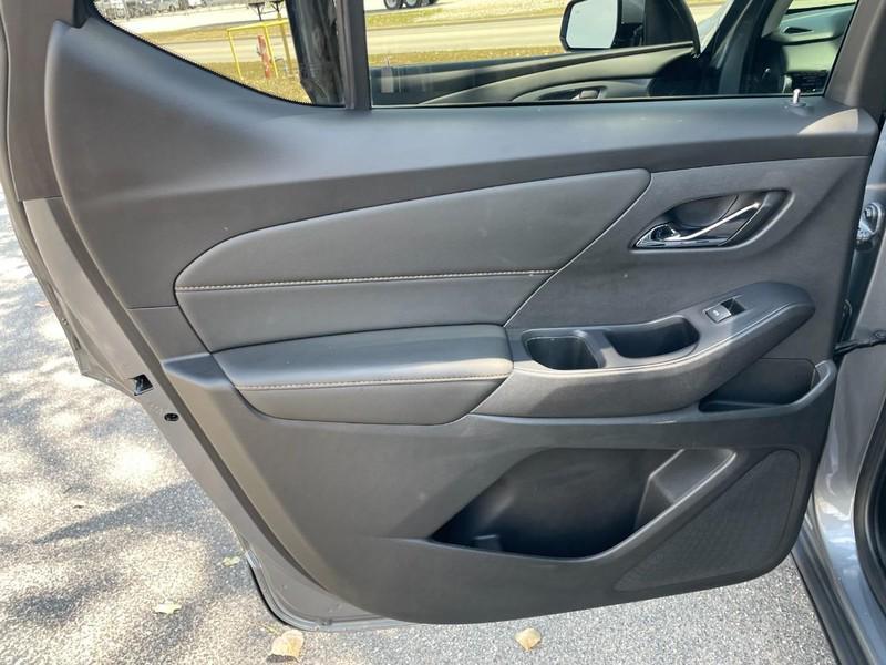 used 2020 Chevrolet Traverse car, priced at $25,998