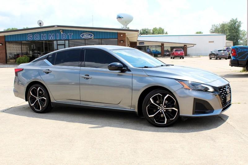 used 2023 Nissan Altima car, priced at $24,998