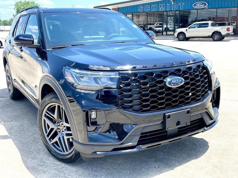 new 2025 Ford Explorer car, priced at $51,830