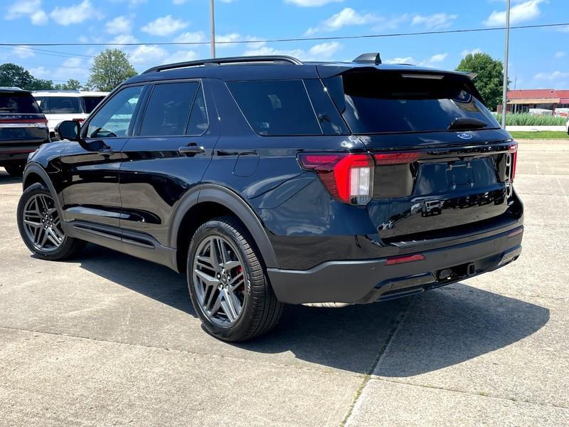 new 2025 Ford Explorer car, priced at $51,830