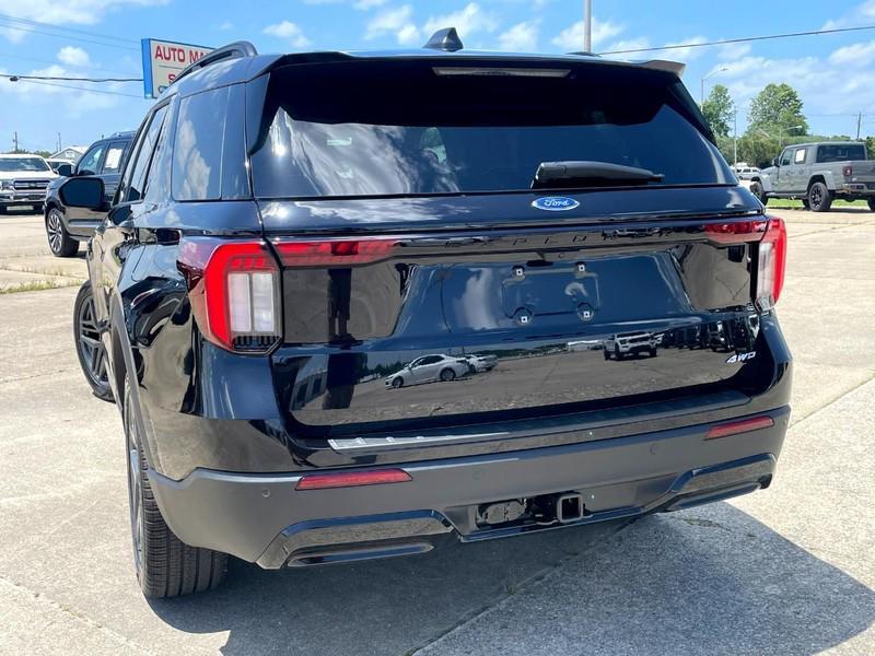 new 2025 Ford Explorer car, priced at $51,830