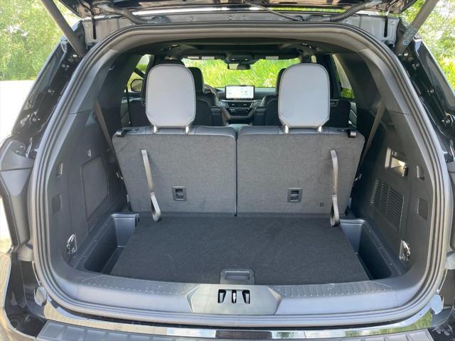 new 2025 Ford Explorer car, priced at $49,424