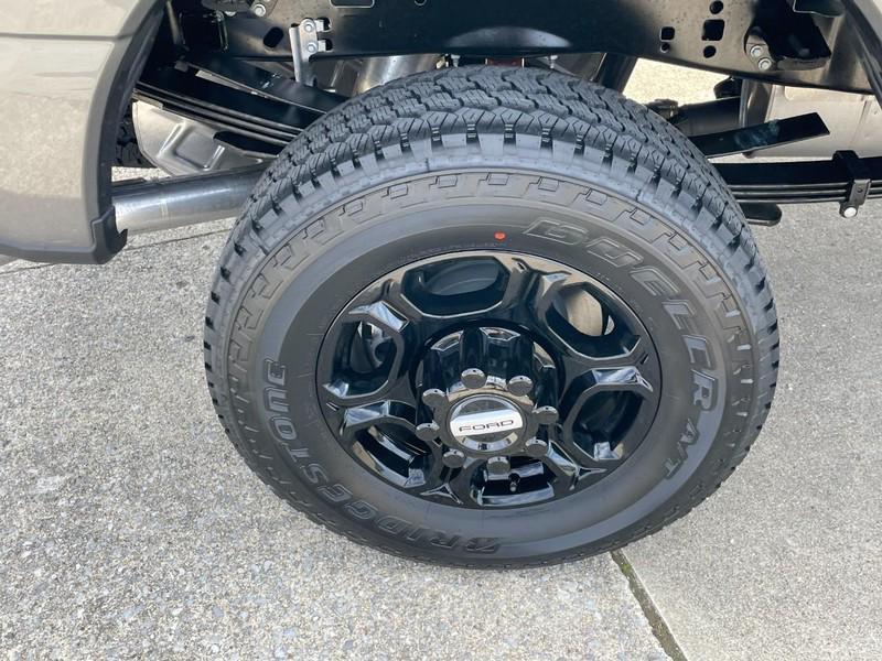 new 2025 Ford F-350 car, priced at $60,580