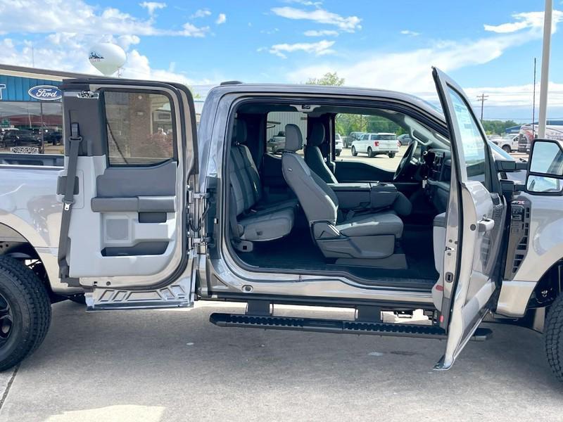 new 2025 Ford F-350 car, priced at $60,580