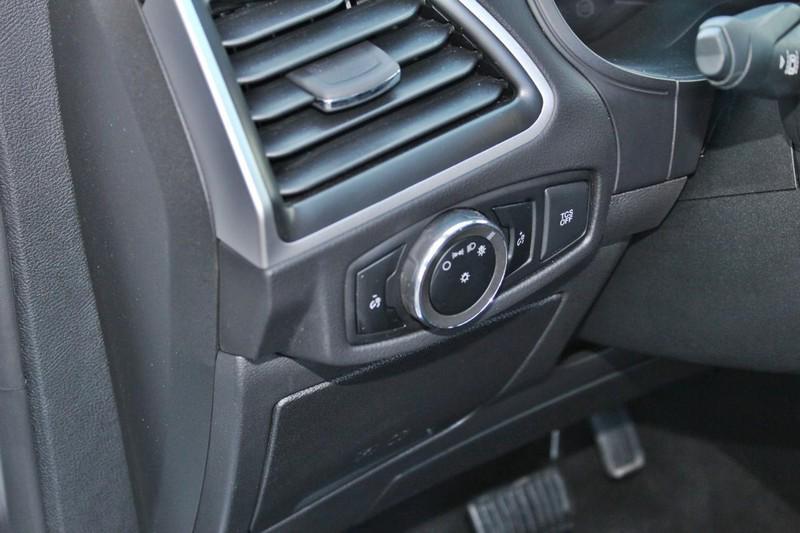 used 2024 Ford Edge car, priced at $27,498