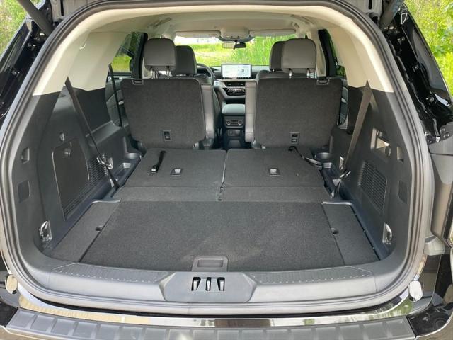 new 2025 Ford Explorer car, priced at $45,458