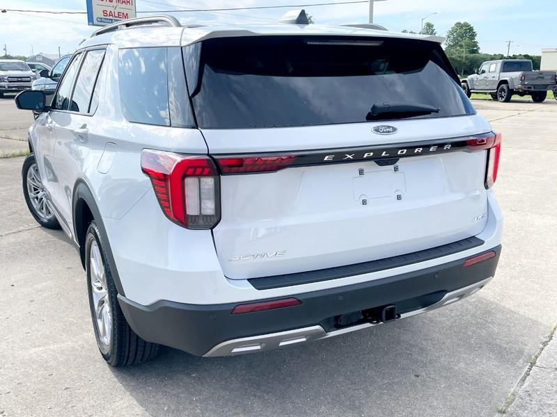 new 2025 Ford Explorer car, priced at $47,720