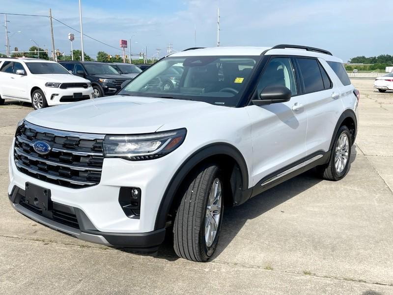 new 2025 Ford Explorer car, priced at $47,720