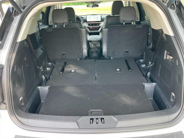 new 2025 Ford Explorer car, priced at $45,635