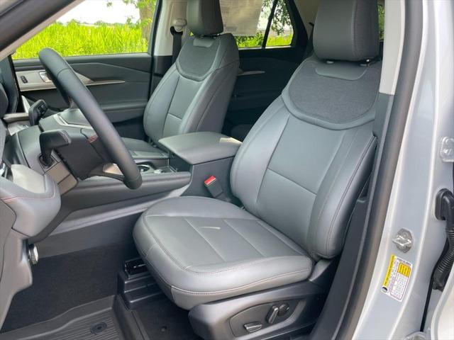 new 2025 Ford Explorer car, priced at $45,635