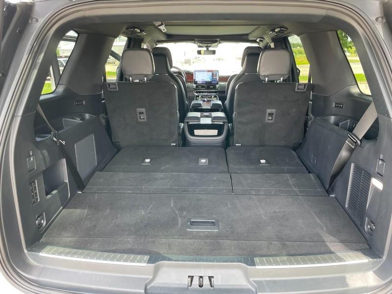 used 2024 Lincoln Navigator car, priced at $79,998