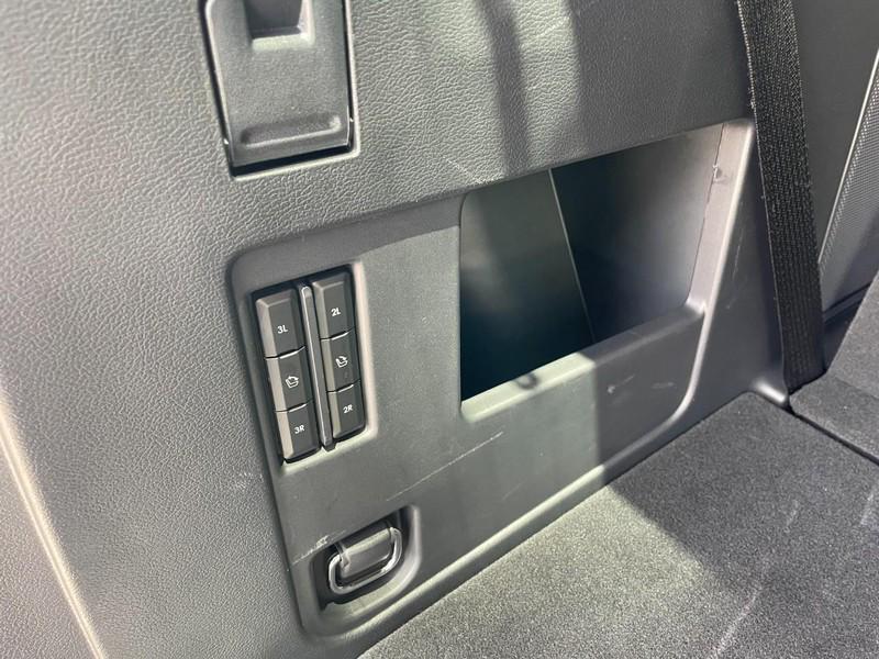 used 2024 Lincoln Navigator car, priced at $79,998