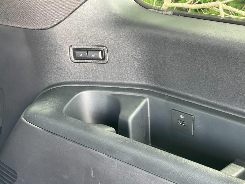 used 2024 Lincoln Navigator car, priced at $79,998