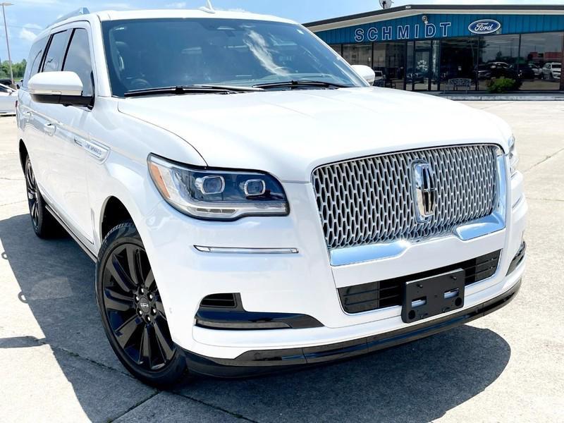 used 2024 Lincoln Navigator car, priced at $79,998