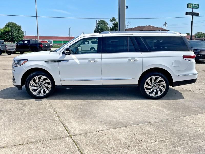 used 2024 Lincoln Navigator car, priced at $79,998