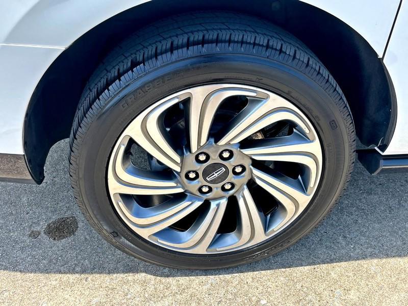 used 2024 Lincoln Navigator car, priced at $79,998