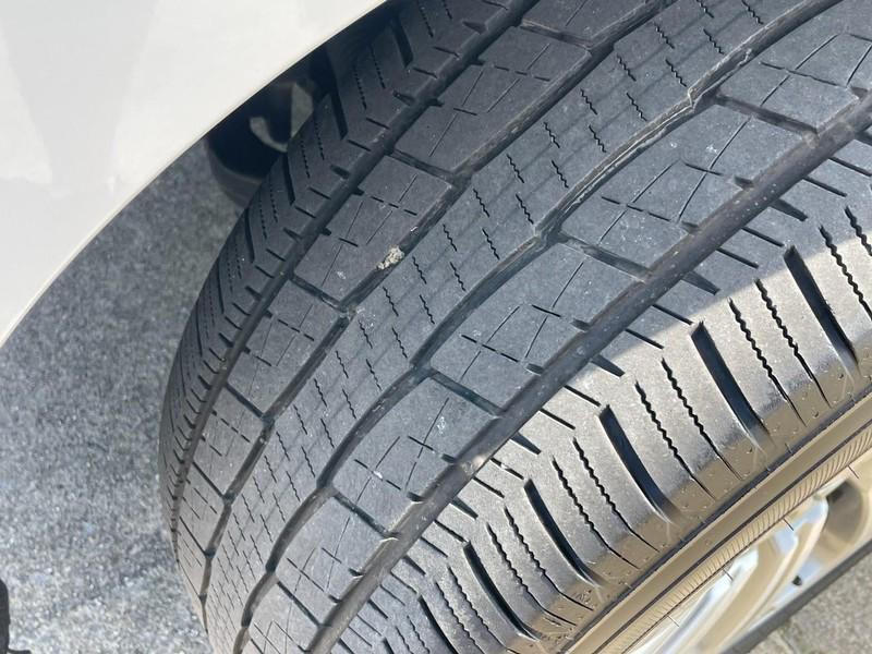used 2024 Lincoln Navigator car, priced at $79,998