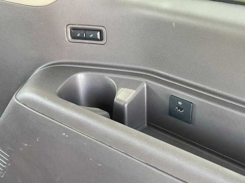 used 2024 Lincoln Navigator car, priced at $79,998