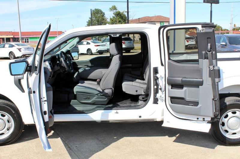 used 2023 Ford F-150 car, priced at $32,998