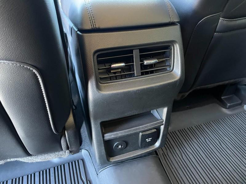 used 2024 Ford Edge car, priced at $27,998