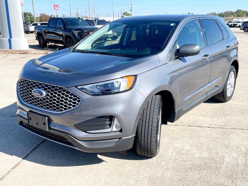 used 2024 Ford Edge car, priced at $27,998