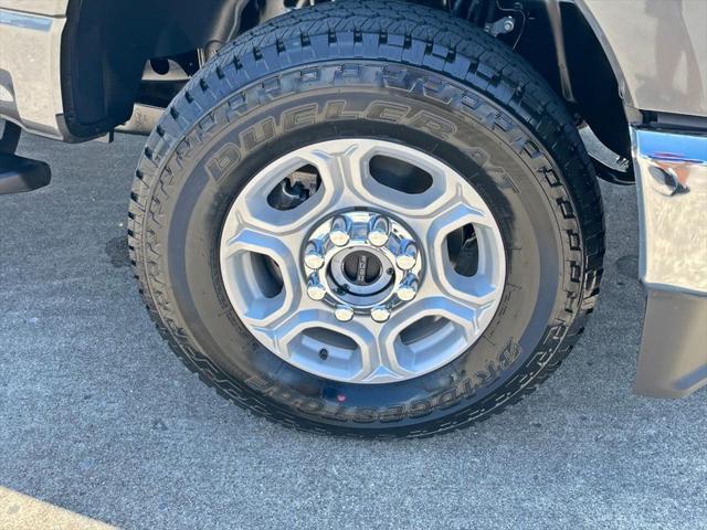 new 2025 Ford F-250 car, priced at $60,020